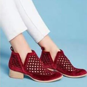 Jeffrey Campbell Wine Velvet Taggart Booties size 9.5